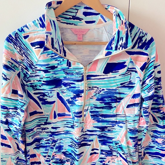 Lilly Pulitzer Sweaters - Lilly Pulitzer Popover sweatshirt size M Multi Pier Pressure
